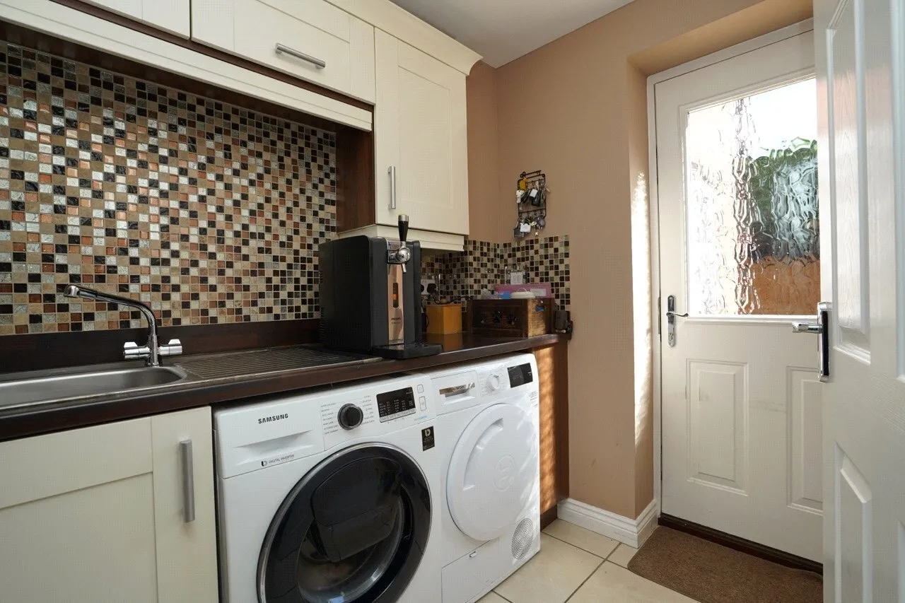 Langley Close, Bestwood Village, NG6, photo 13