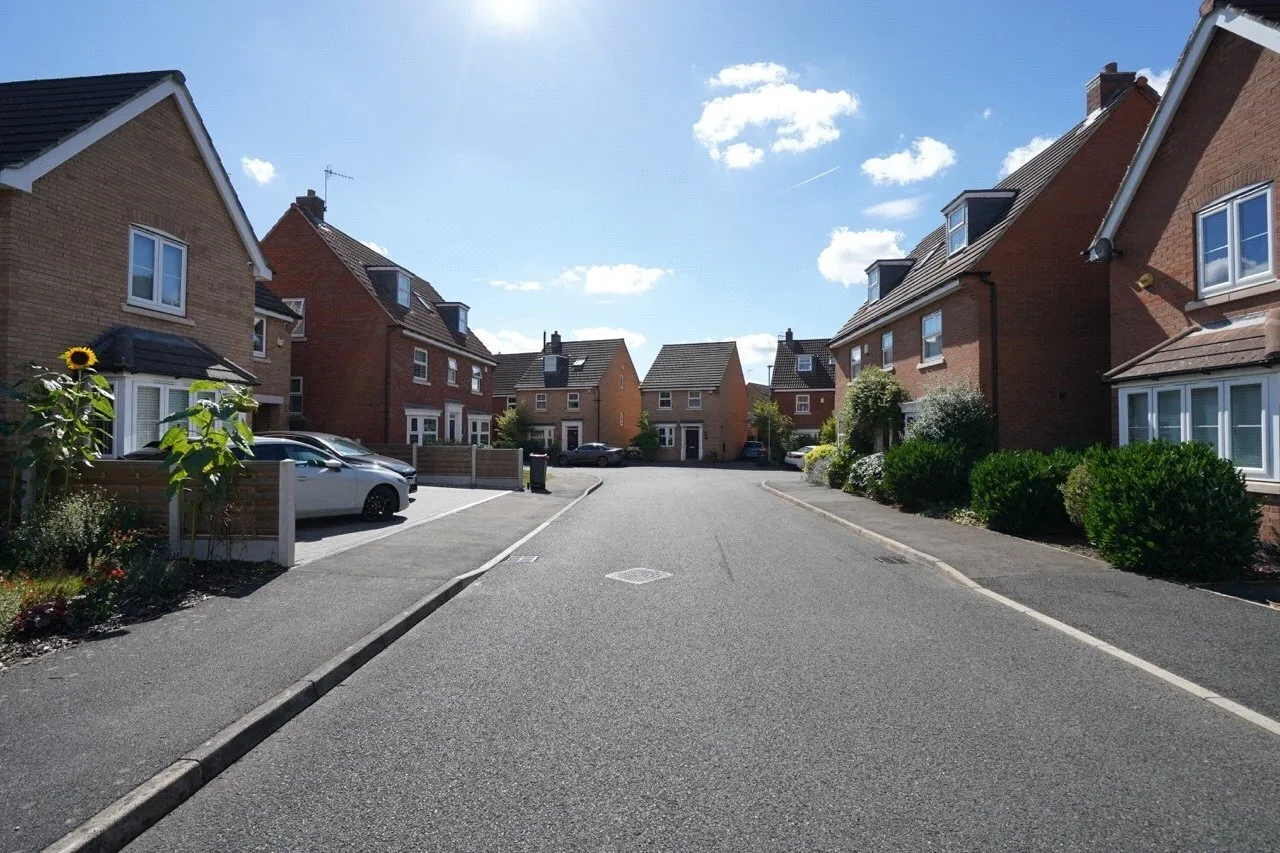 Langley Close, Bestwood Village, NG6, photo 45