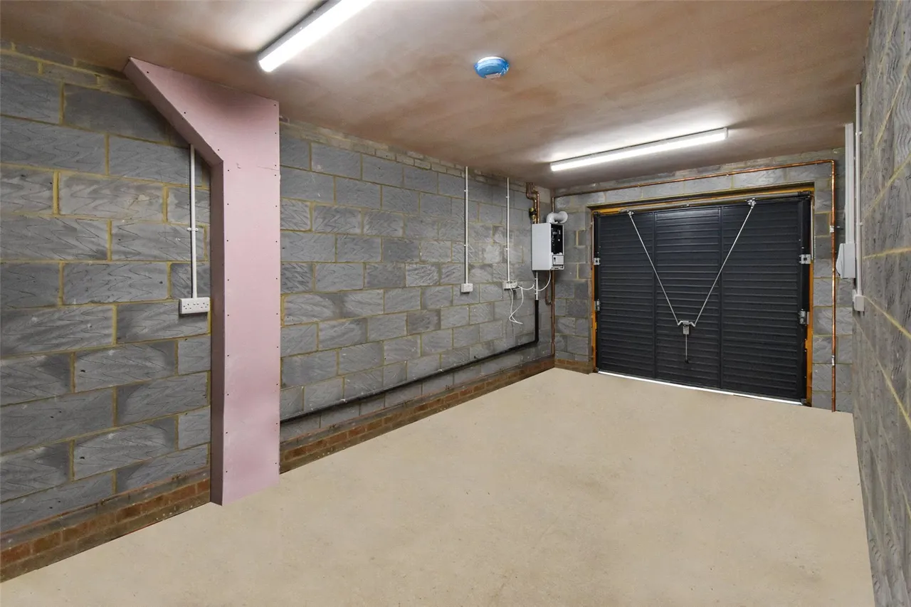 Mount Pleasant Road, Aldershot, Hampshire, GU12 4NL, photo 16