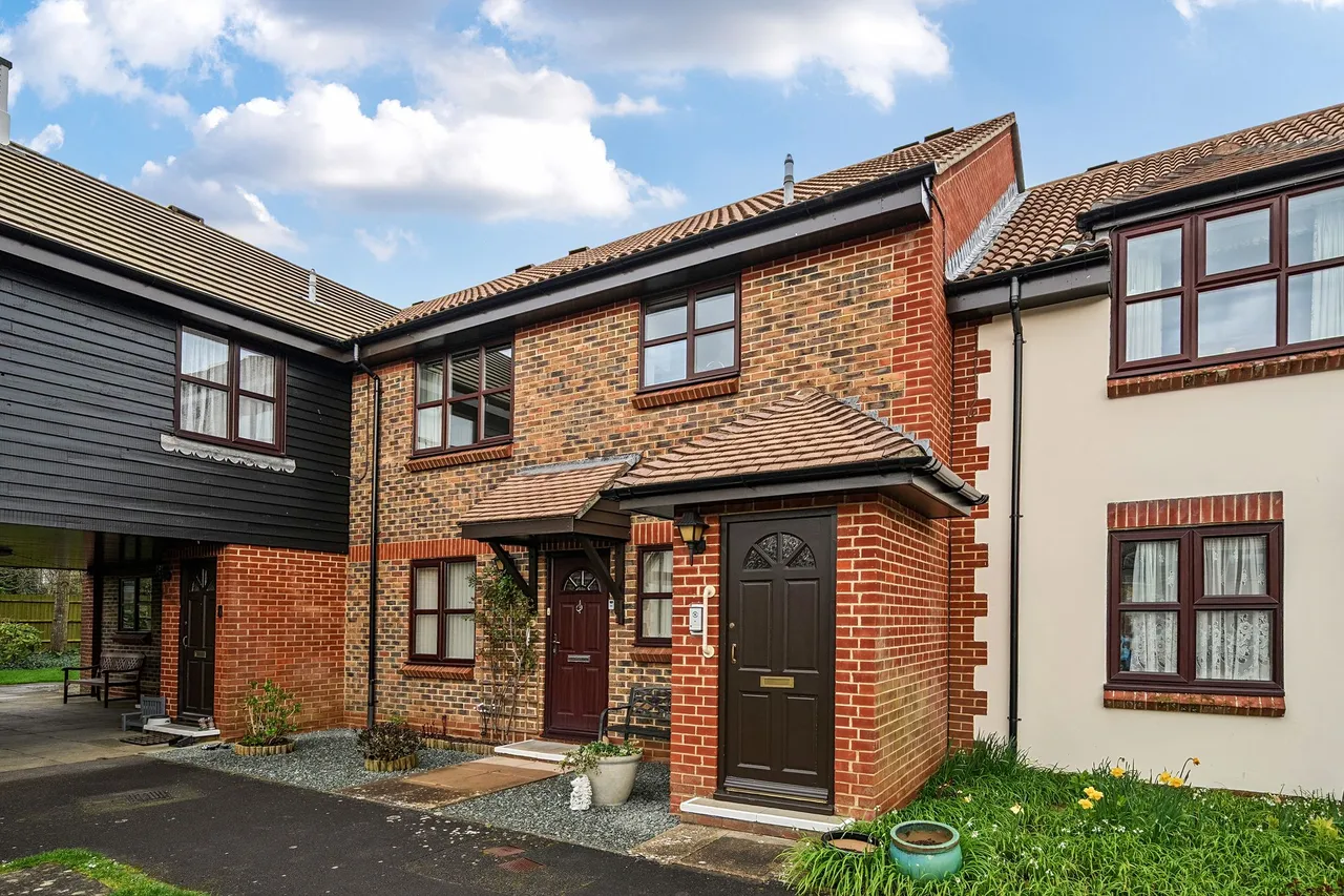 2 bed property for sale, Stein Road, Merrivale Court, PO10
