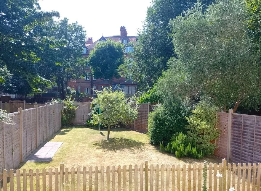 Trinity Crescent, Folkestone, Kent, CT20, photo 8