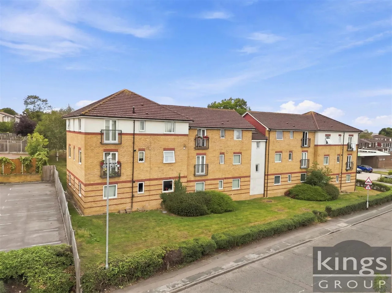 2 bed flat for sale, Elms Court, Harlow