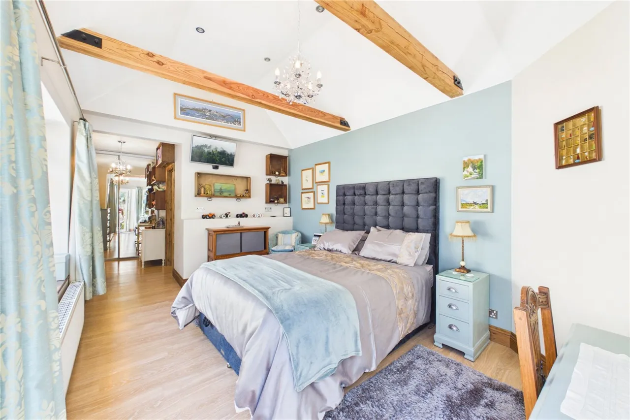 Beech Road, Purley on Thames, RG8, photo 4