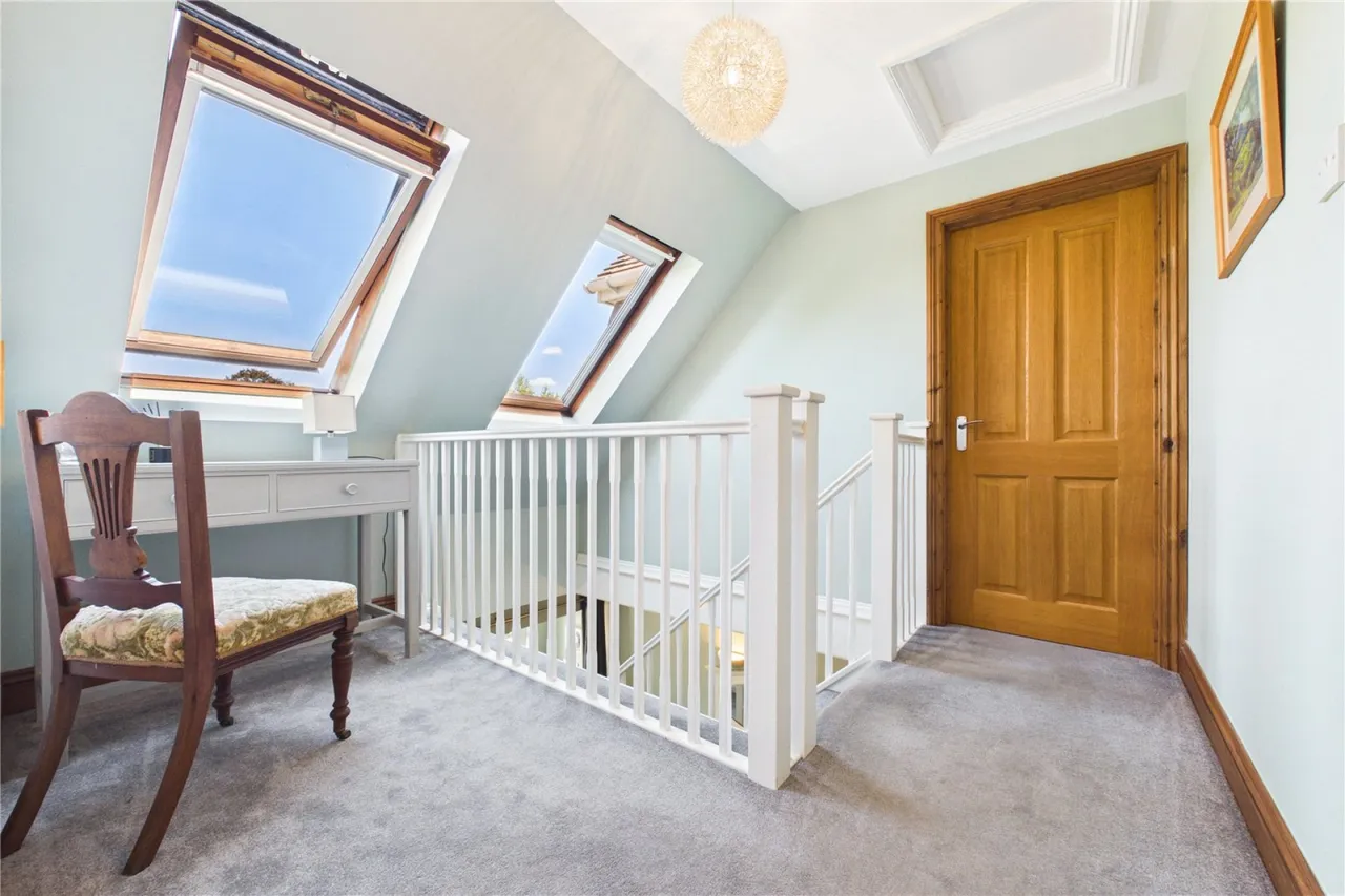 Beech Road, Purley on Thames, RG8, photo 19