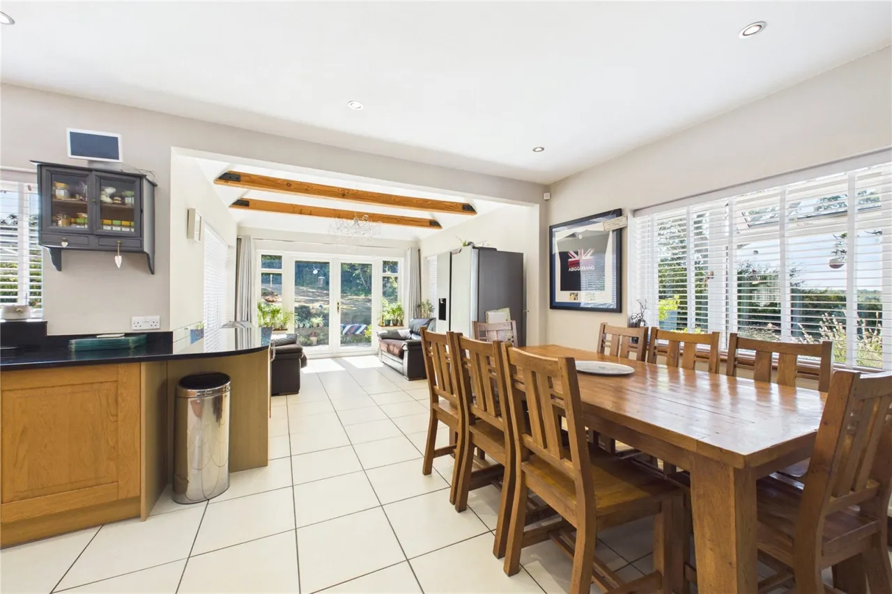 Beech Road, Purley on Thames, RG8, photo 11
