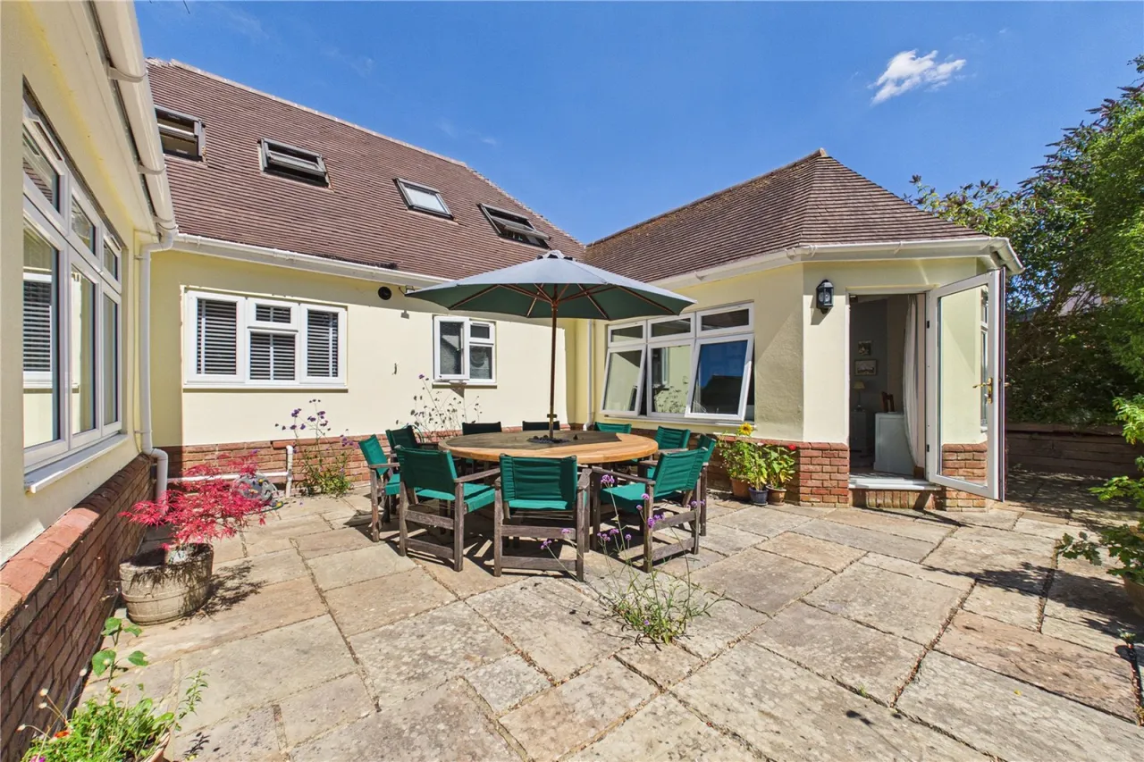 Beech Road, Purley on Thames, RG8, photo 18