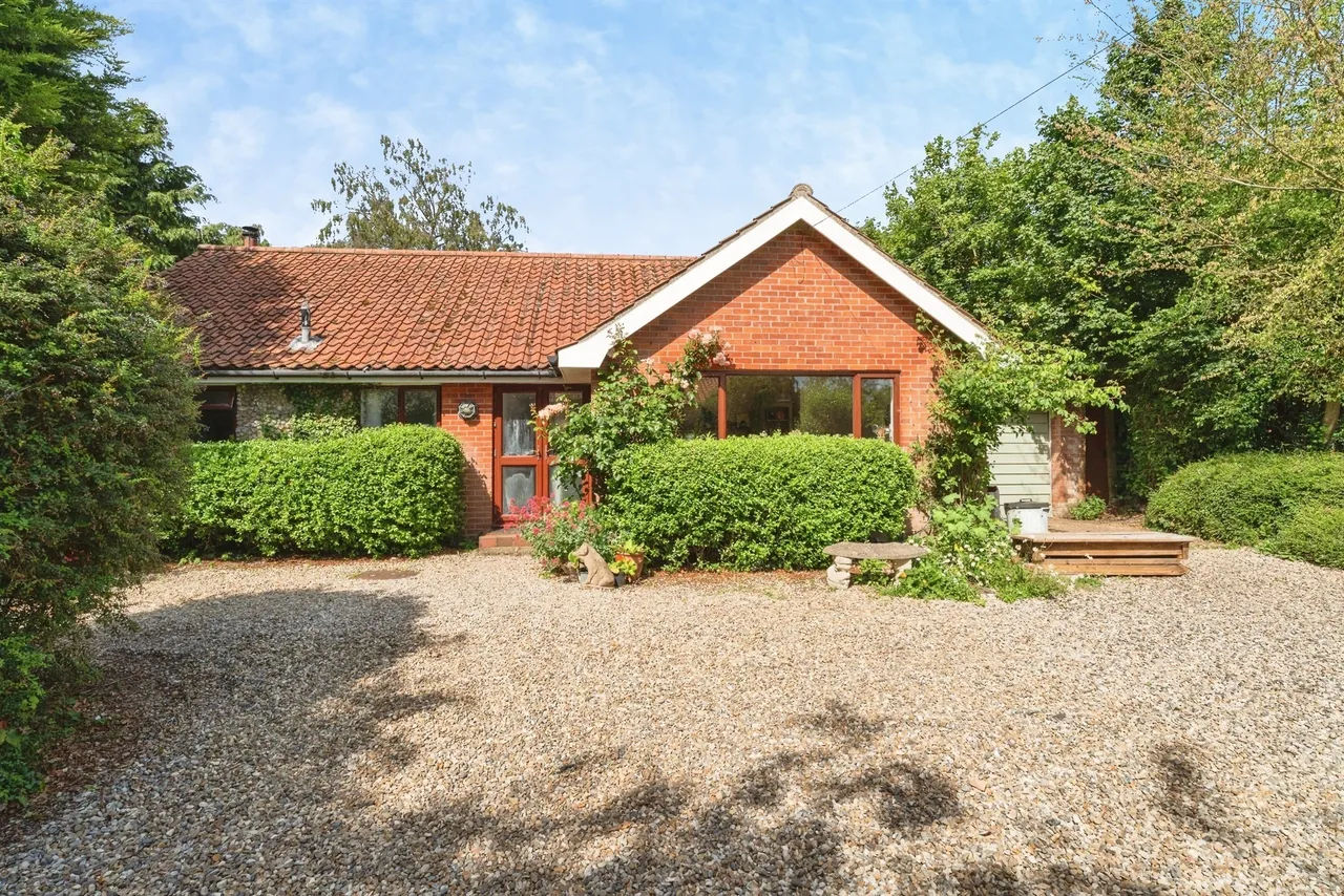 3 bed house for sale — Field Dalling Road, Bale, Fakenham