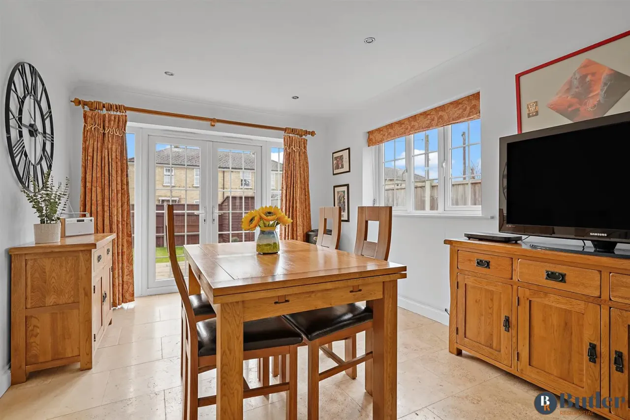 Hunts End, St. Neots, PE19, photo 13