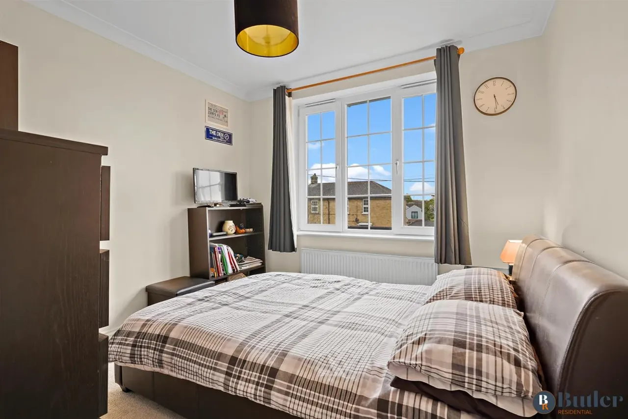Hunts End, St. Neots, PE19, photo 30