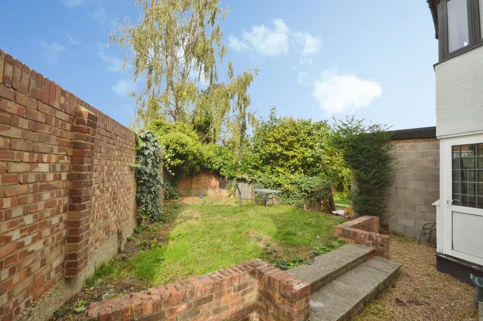 Cypress Avenue, Whitton, TW2, photo 8