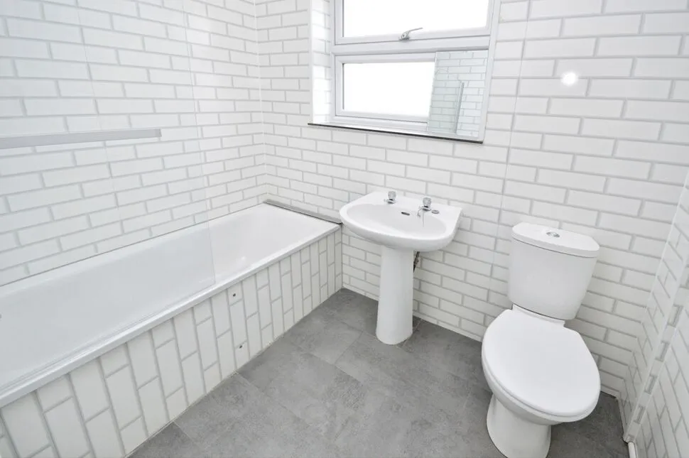 Cypress Avenue, Whitton, TW2, photo 5