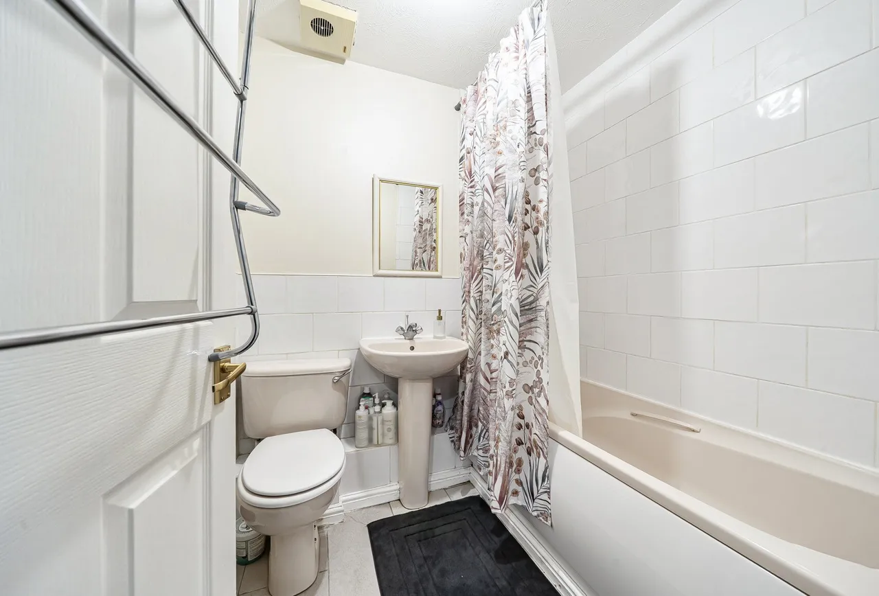 Kingfisher Way, London, NW10 8TQ, photo 8