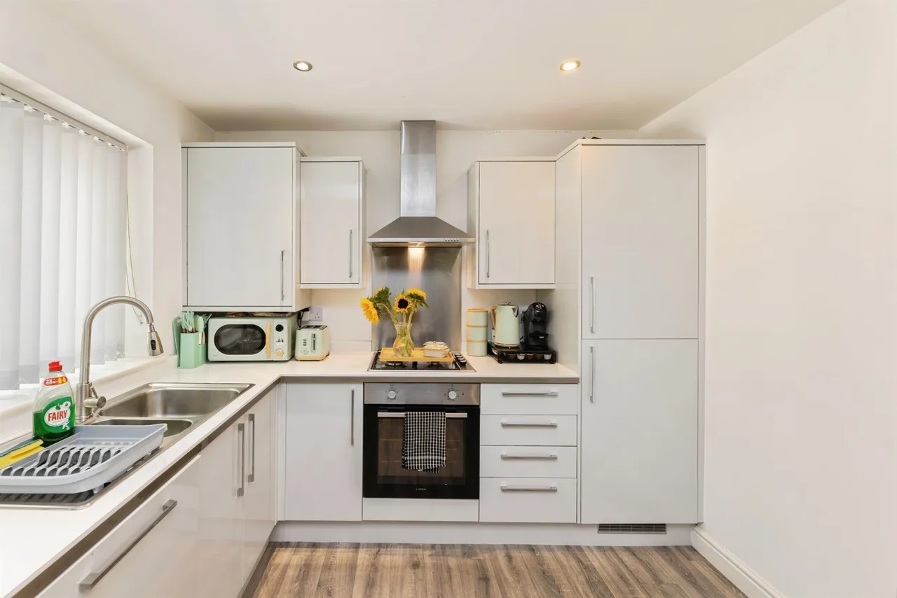 Cherwell Drive, Buttershaw, BRADFORD, photo 7