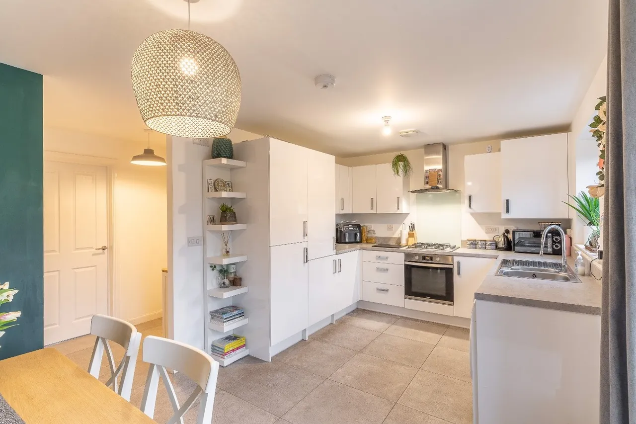 Lewis Crescent, Wellington, TF1, photo 4