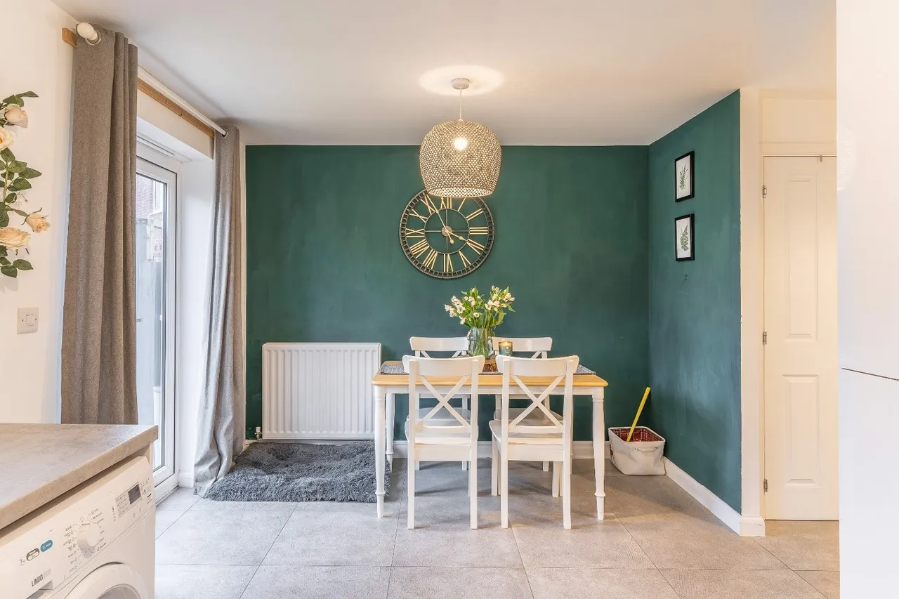 Lewis Crescent, Wellington, TF1, photo 6
