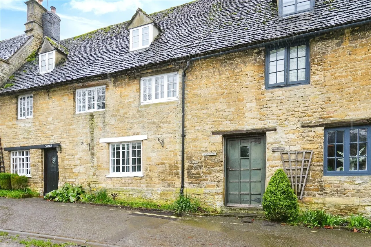 2 bed property for sale, The Hill, Burford, OX18