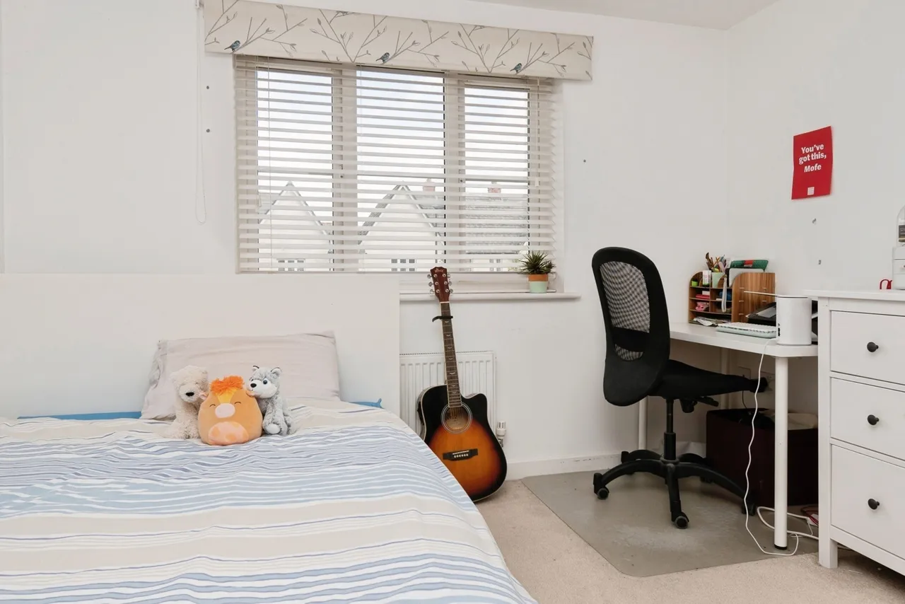 The Rectangle, Tadpole Garden Village, SN25, photo 8