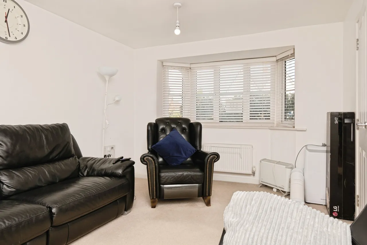 The Rectangle, Tadpole Garden Village, SN25, photo 7