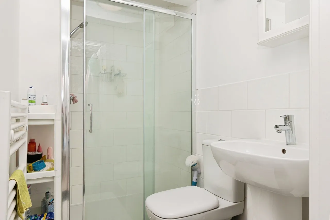 The Rectangle, Tadpole Garden Village, SN25, photo 9