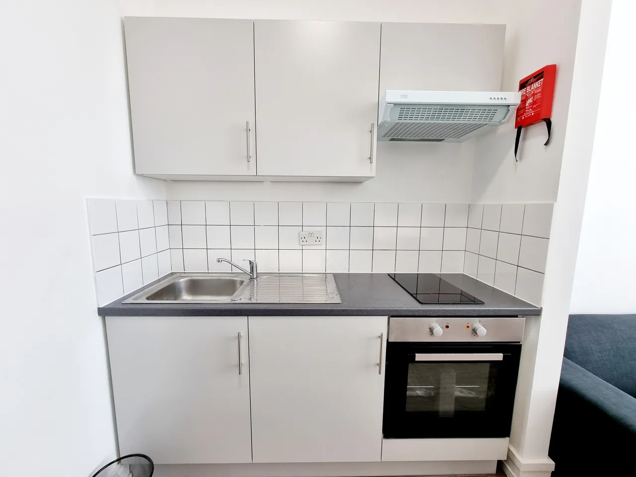 Burnside Road, G7 Dagenham, RM8, photo 2