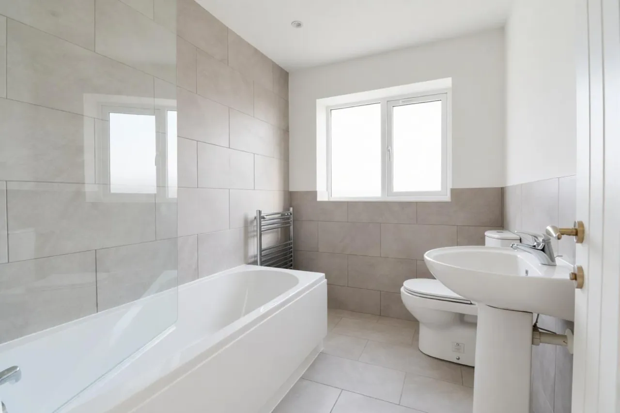 Bradfield Road, Crewe, photo 4