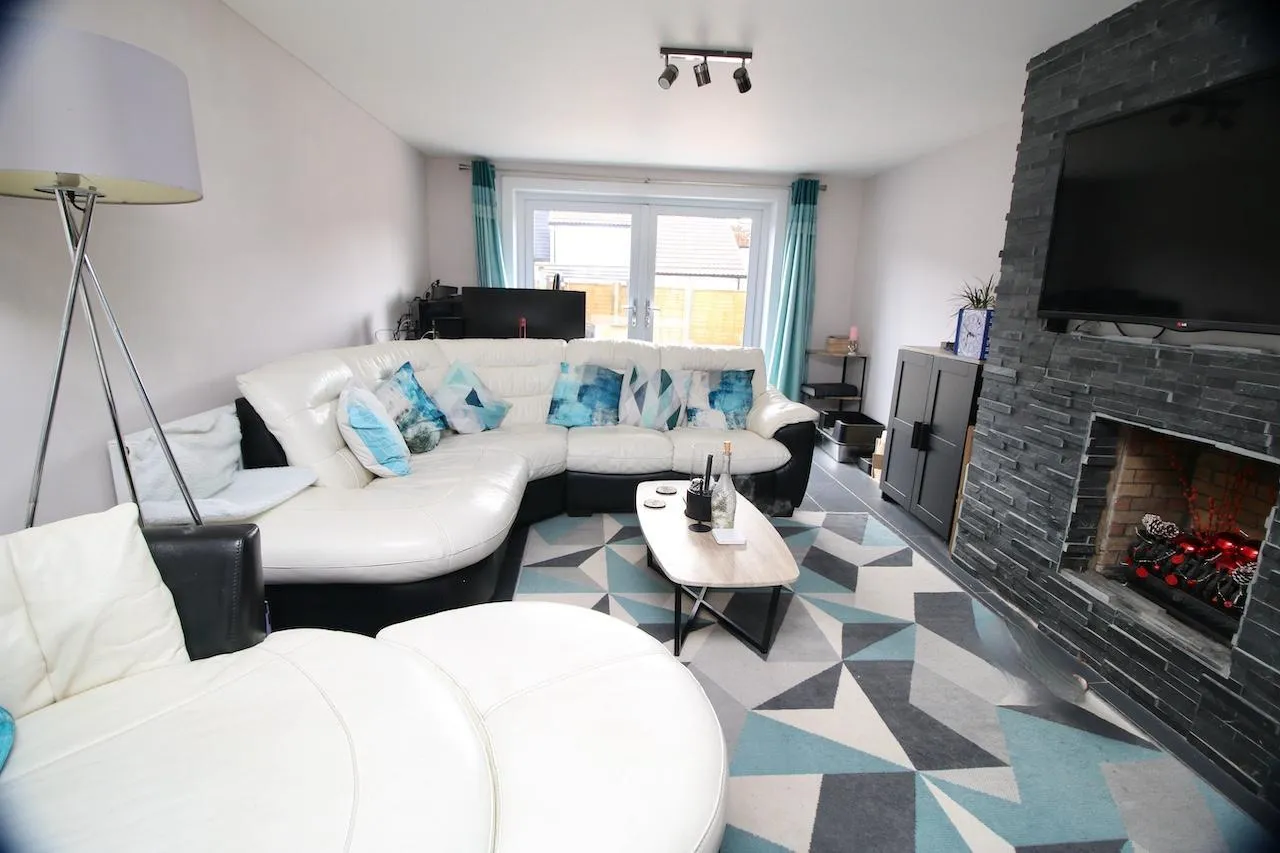 Mitchell Road, Cumbernauld, G67 1AD, photo 3