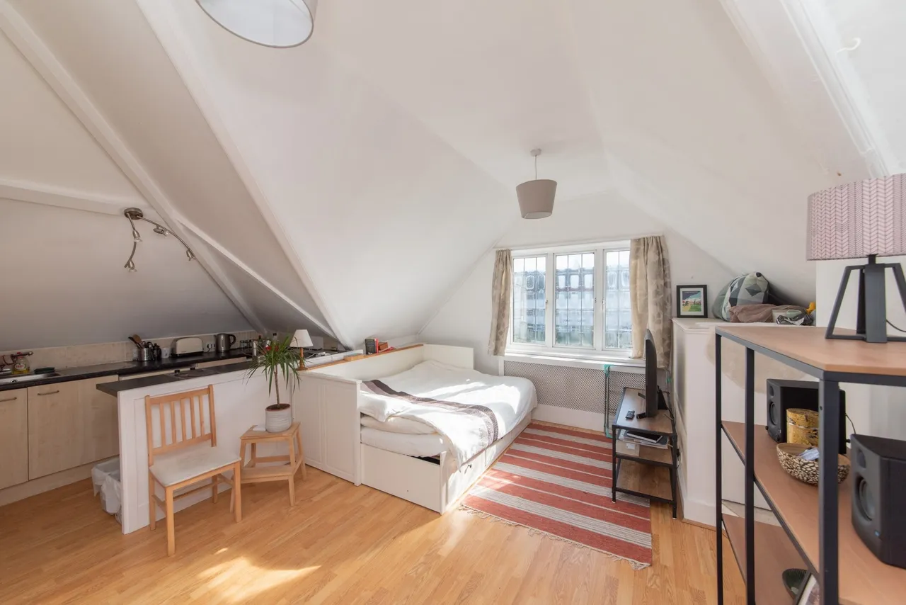 flat for sale — Great North Road, Highgate, N6 4LU