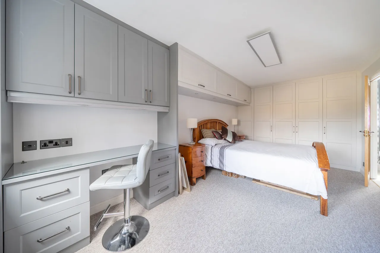 Gerrards Cross Road, SL2, photo 6