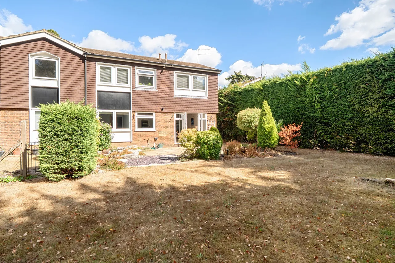 2 bed flat for sale, Gerrards Cross Road, SL2