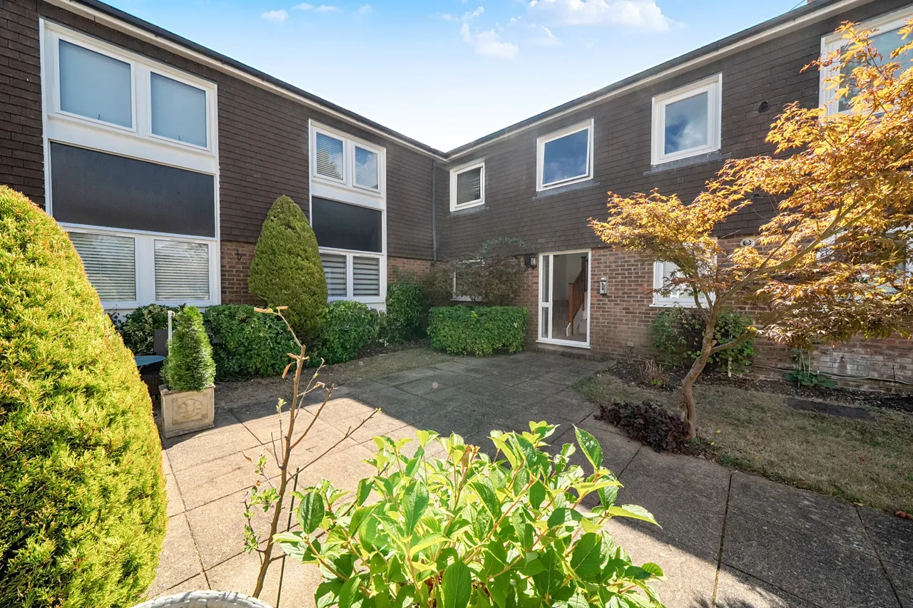 Gerrards Cross Road, SL2, photo 15