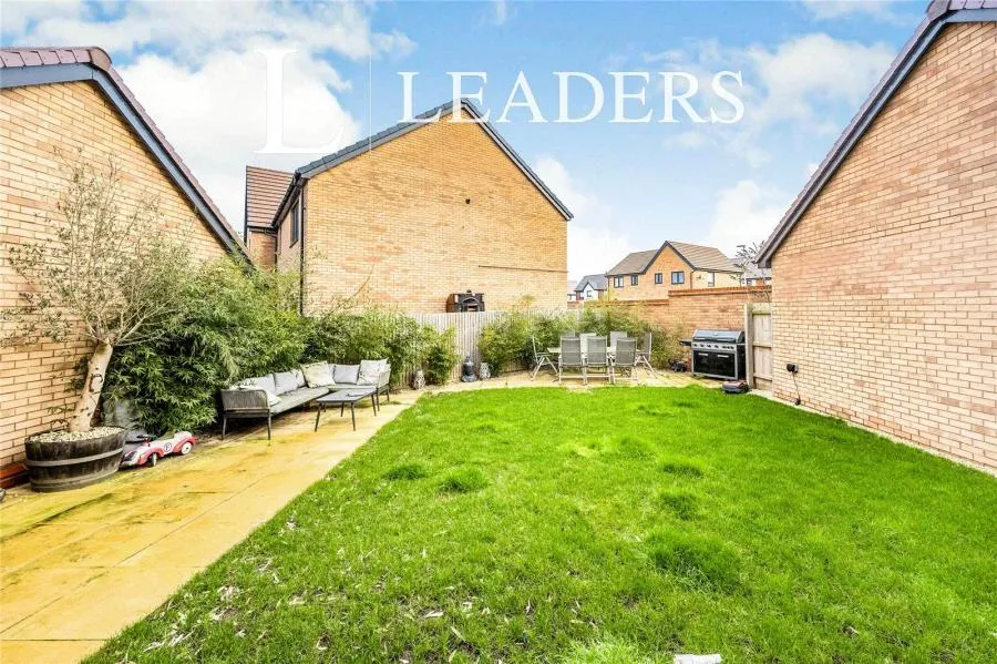 Marion Crescent, Glebe Farm, MK17, photo 12
