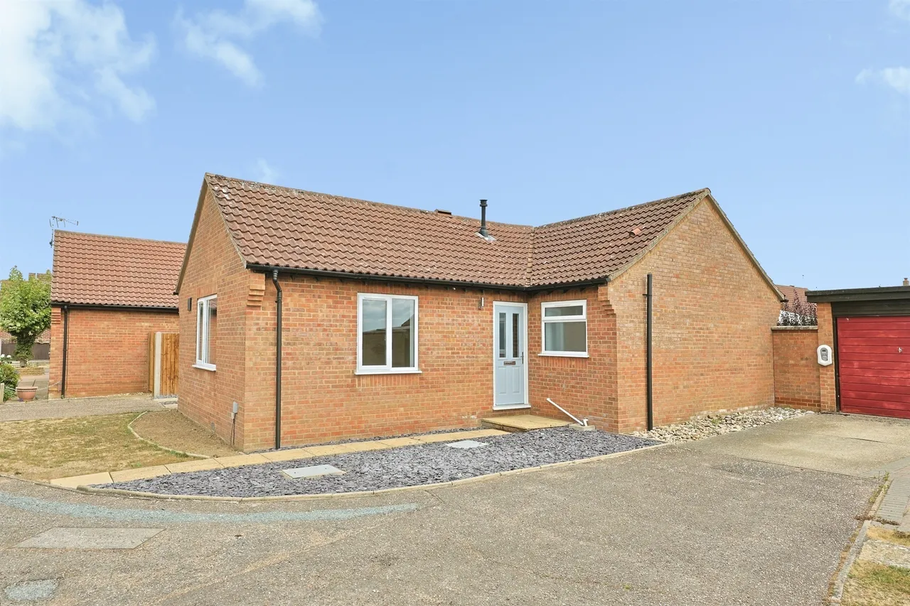 2 bed house for sale, Jubilee Road, Watton, IP25