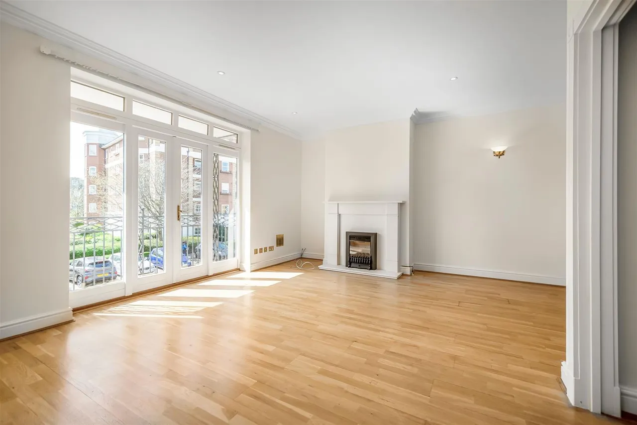 Trinity Church Road, Barnes, SW13, photo 2