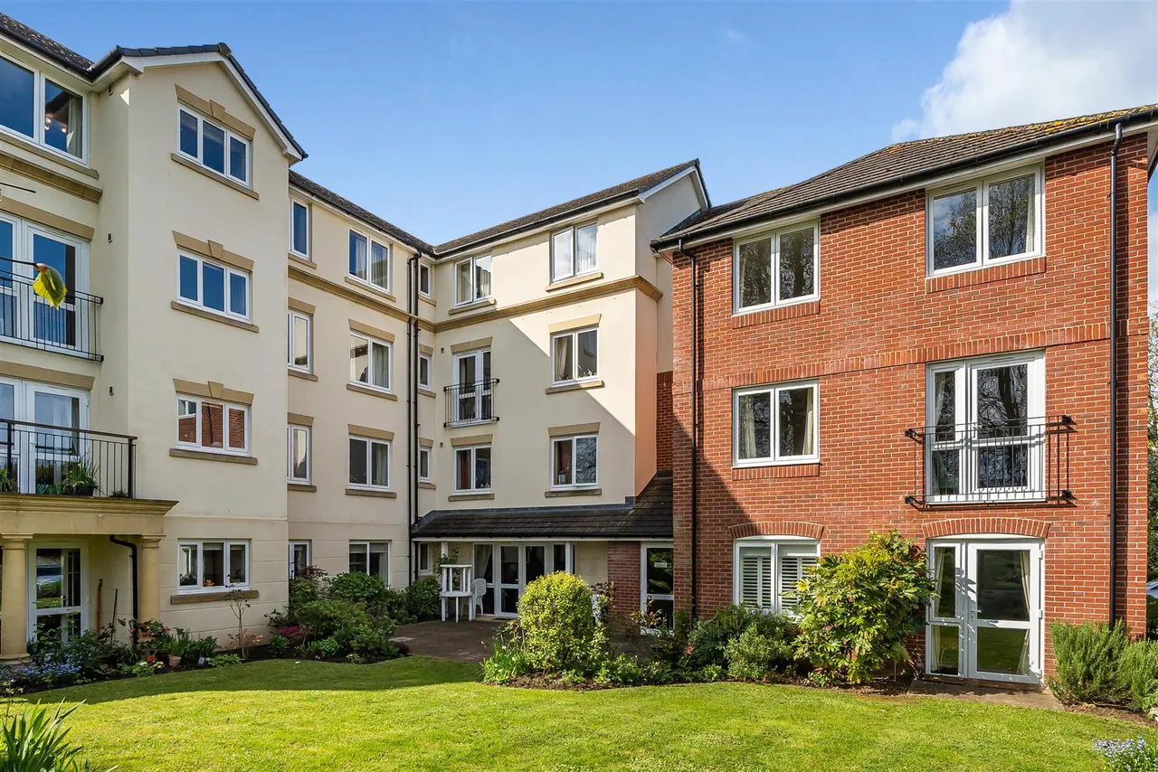 1 bed flat to rent, Langford Road, Honiton, EX14