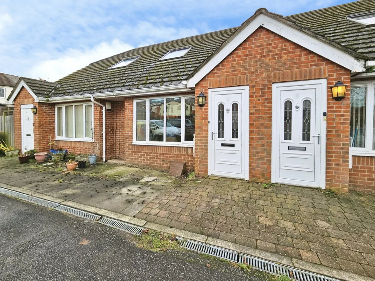 3 bed house for sale — Norfolk Gardens, Heywood