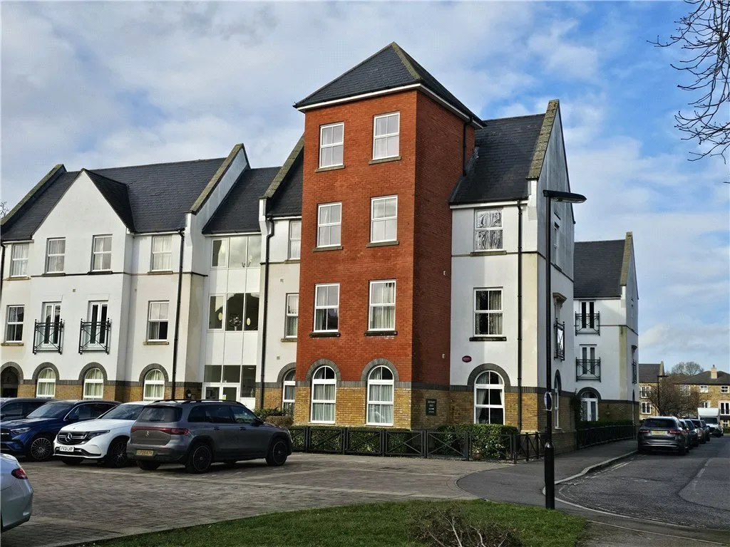 Boundary Point, Coldstream Road, Caterham, Surrey, CR3, photo 24