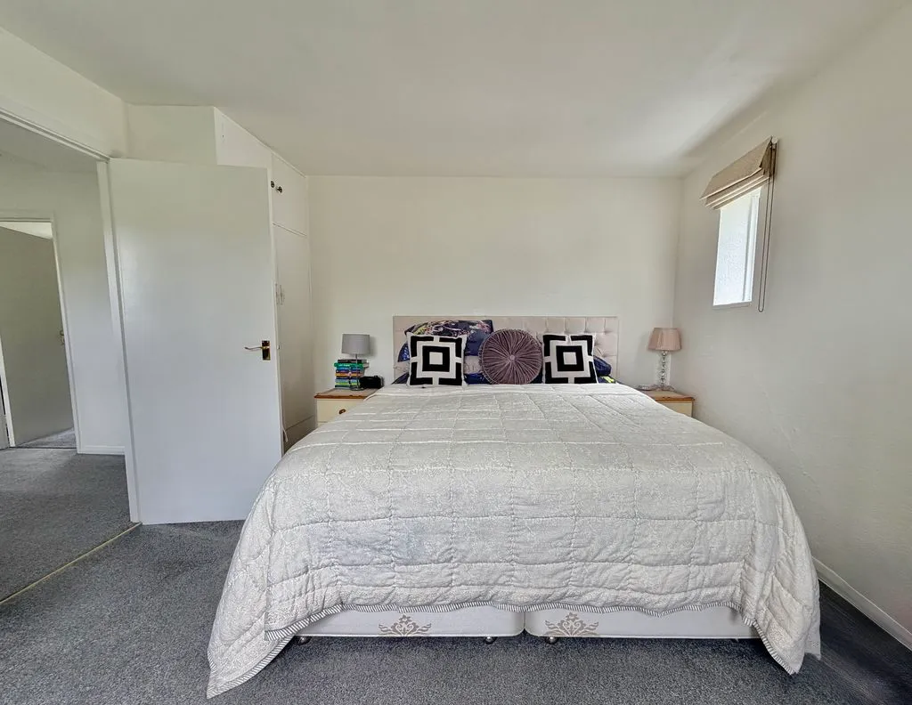 Cherry Tree Road, Beaconsfield HP9 1BD, photo 8