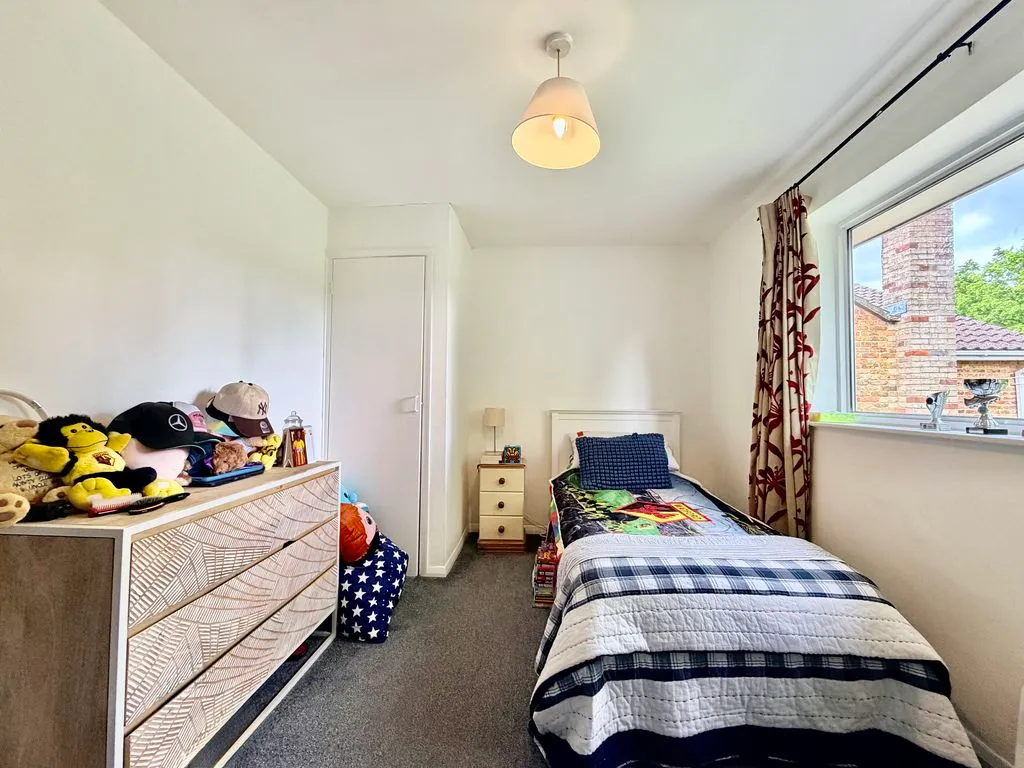 Cherry Tree Road, Beaconsfield HP9 1BD, photo 12