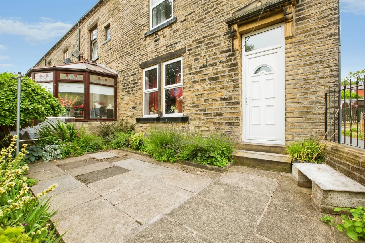 3 bed house for sale — Edward Street, SOWERBY BRIDGE