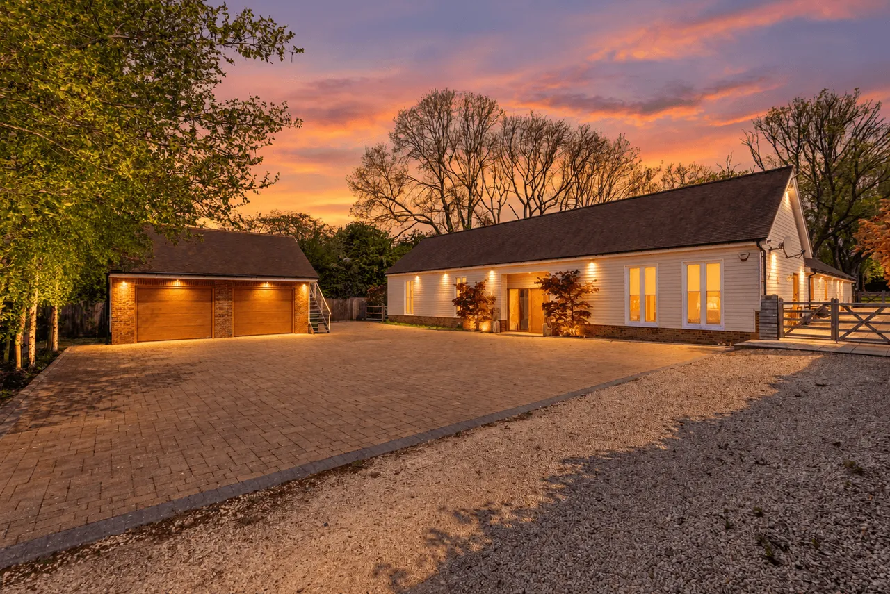 4 bed property for sale, Northchurch Common, Berkhamsted