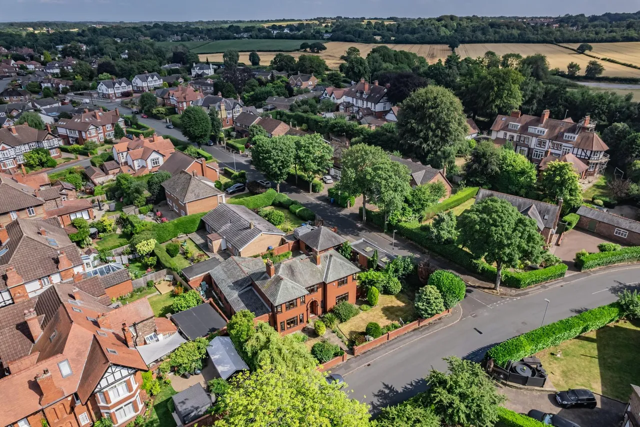 Victoria Road, Grappenhall, WA4, photo 54