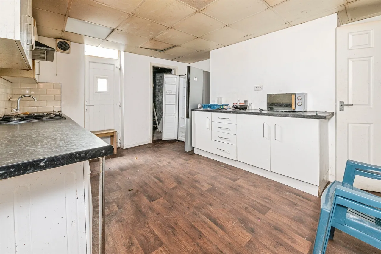 Hollingwood Lane, Bradford, BD7, photo 7