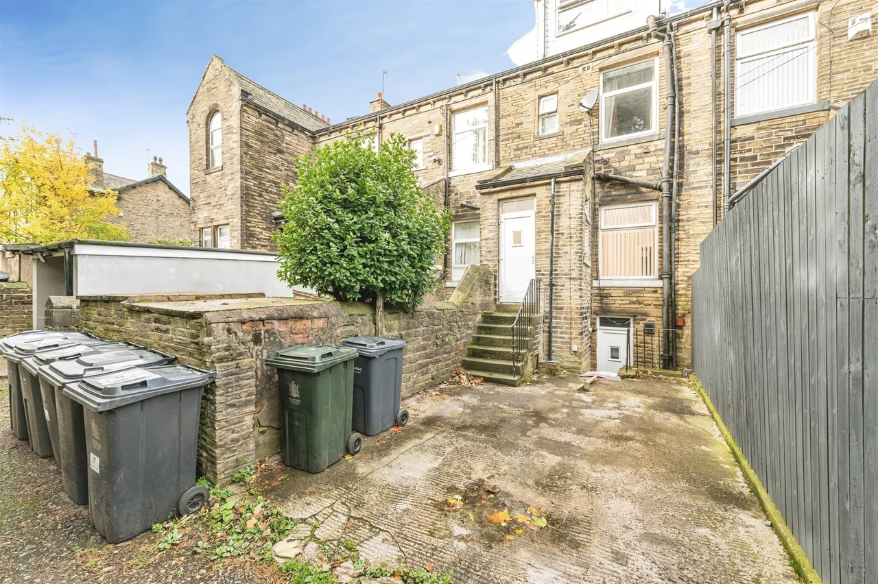 Hollingwood Lane, Bradford, BD7, photo 14