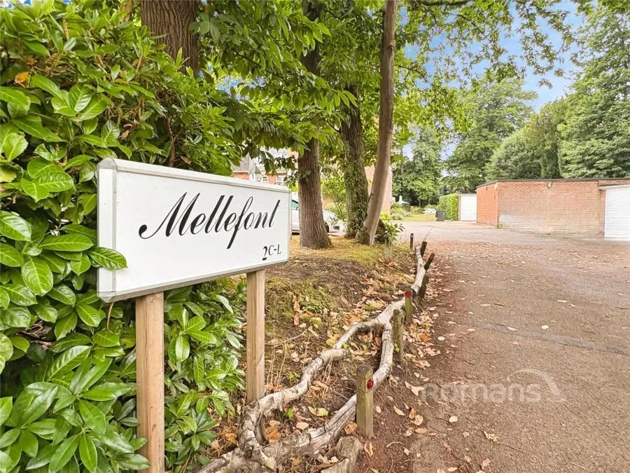 Heatherdale Road, Camberley, GU15, photo 12