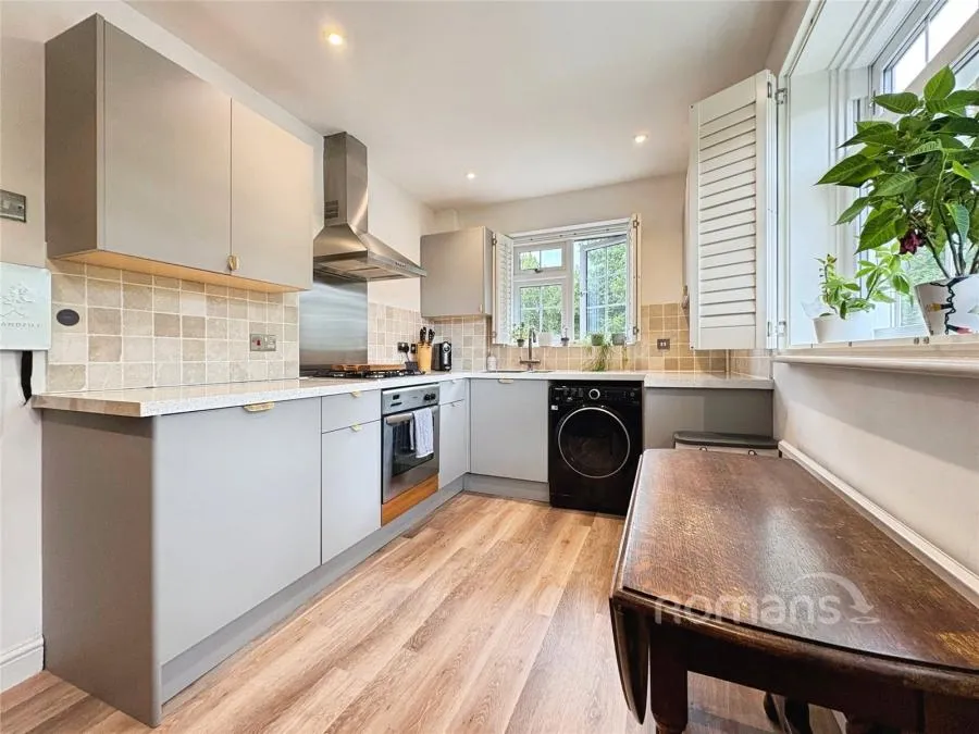 Heatherdale Road, Camberley, GU15, photo 5