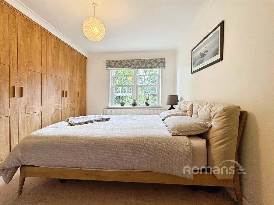 Heatherdale Road, Camberley, GU15, photo 15