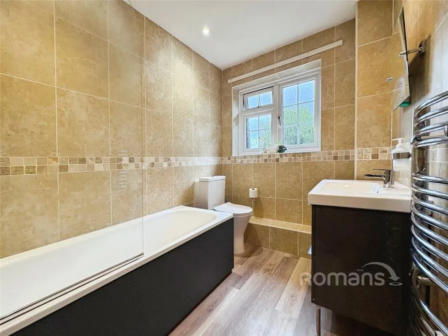 Heatherdale Road, Camberley, GU15, photo 9