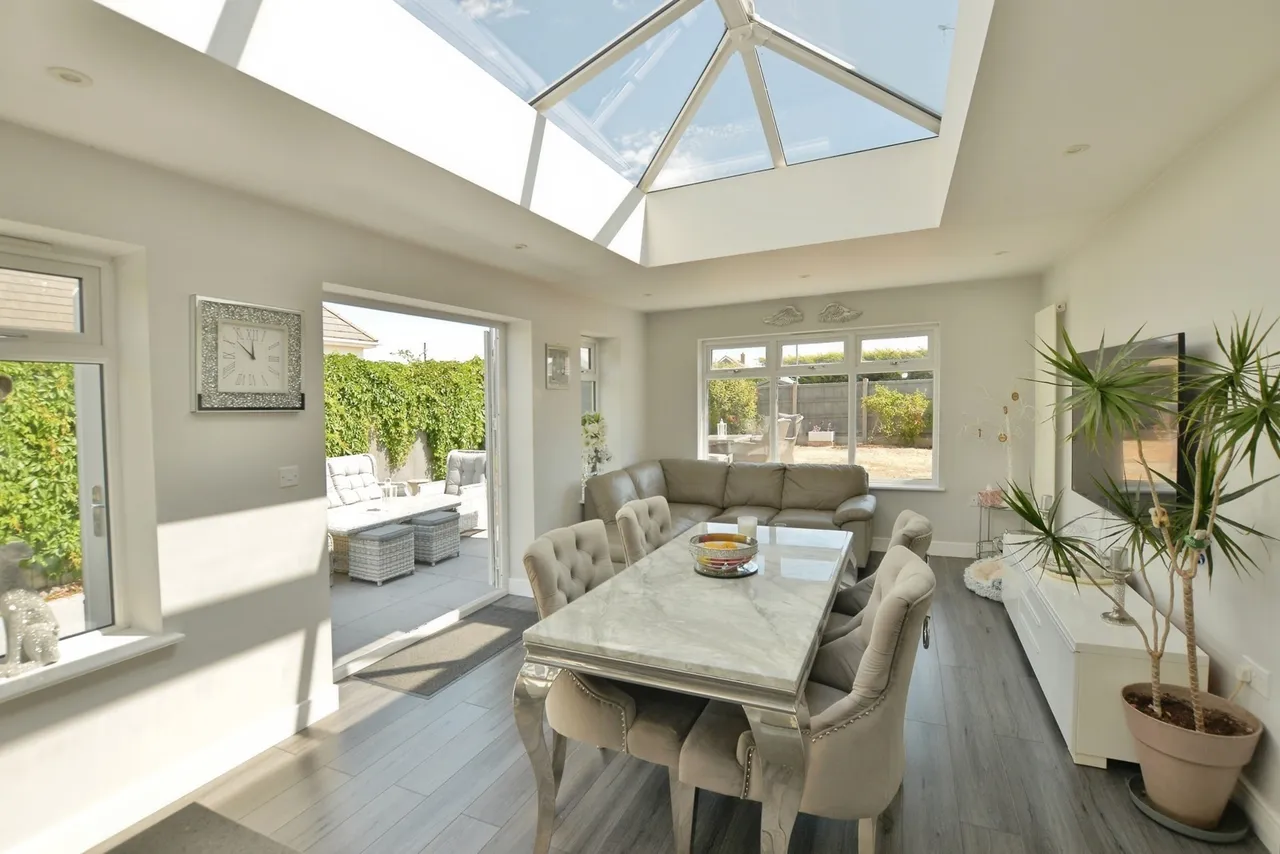 Lade Fort Crescent, Lydd on Sea, Romney Marsh, Kent, TN29, photo 5