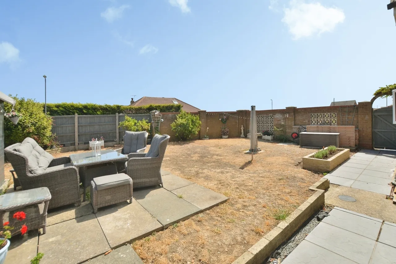 Lade Fort Crescent, Lydd on Sea, Romney Marsh, Kent, TN29, photo 18