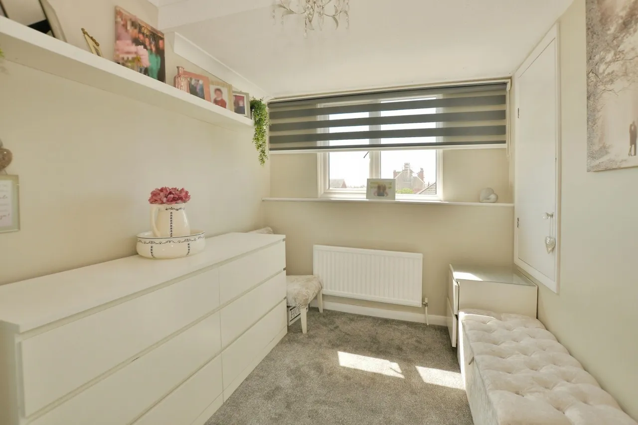 Lade Fort Crescent, Lydd on Sea, Romney Marsh, Kent, TN29, photo 19